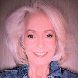 Profile photo of Suzanne Campbell